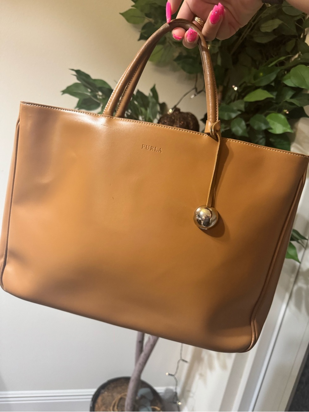 Furla Caramel Leather Tote with silver hardware - Picture 2 of 15